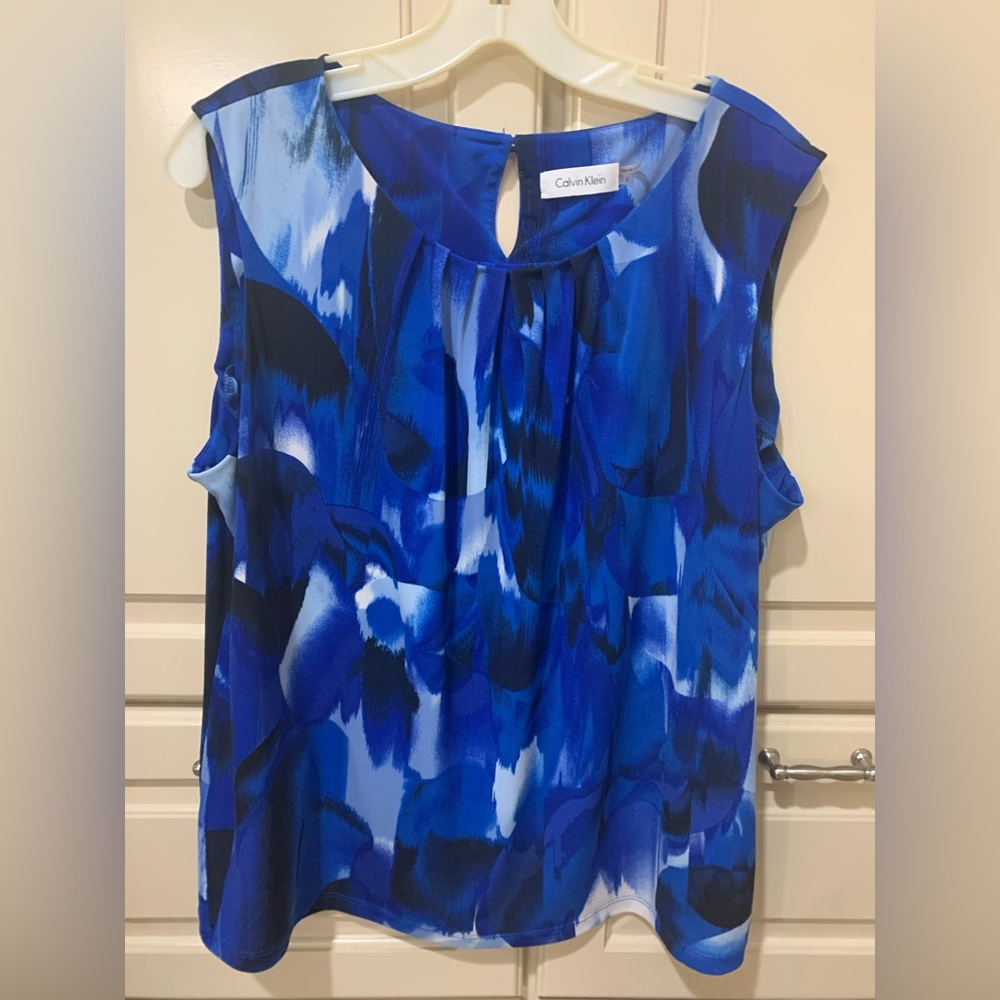 Plus size Calvin Klein sleevelesss blouse